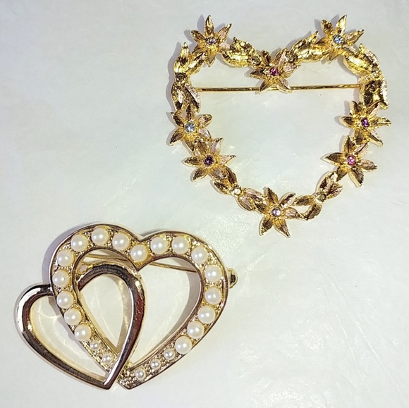 2 HEART BROOCHES - LIZ CLAIBORNE & ROMAN - PEARL & FLORAL - Picture 7 of 7